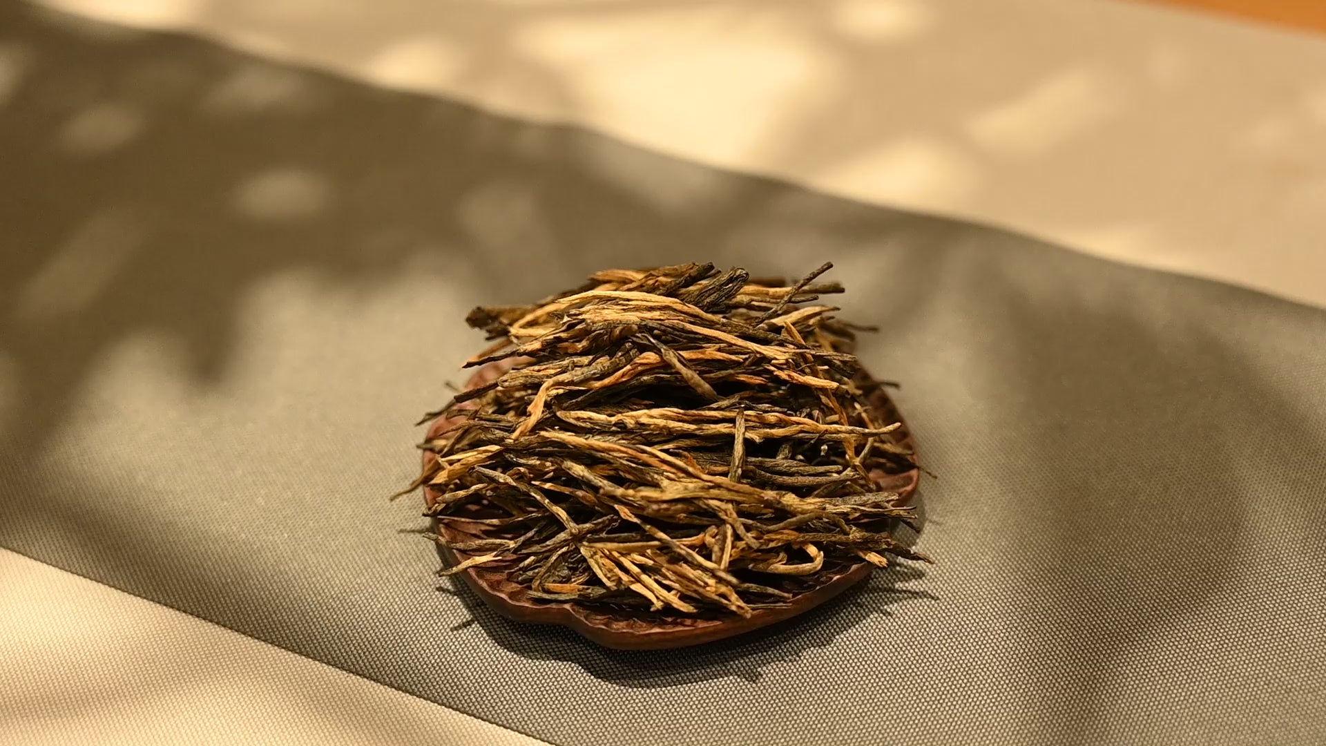 Load video: Changning puerh black tea 